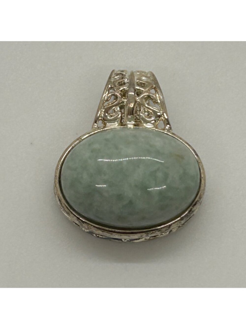 Vintage Green Agate Pendant Silver-Tone Oval Filigree Bezel Cabochon Stone - Picture 3 of 10